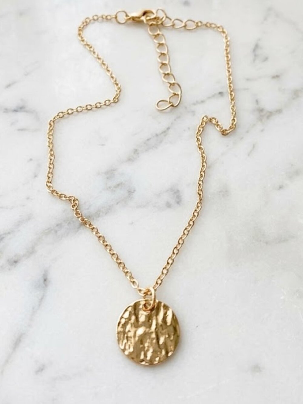 Ladies Round Pendant Necklace